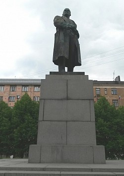 Statue of Lenin